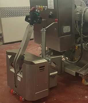 Electric Tug used in food and bevarage industry on a production line